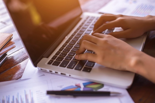 Business performance analysis and benchmarking